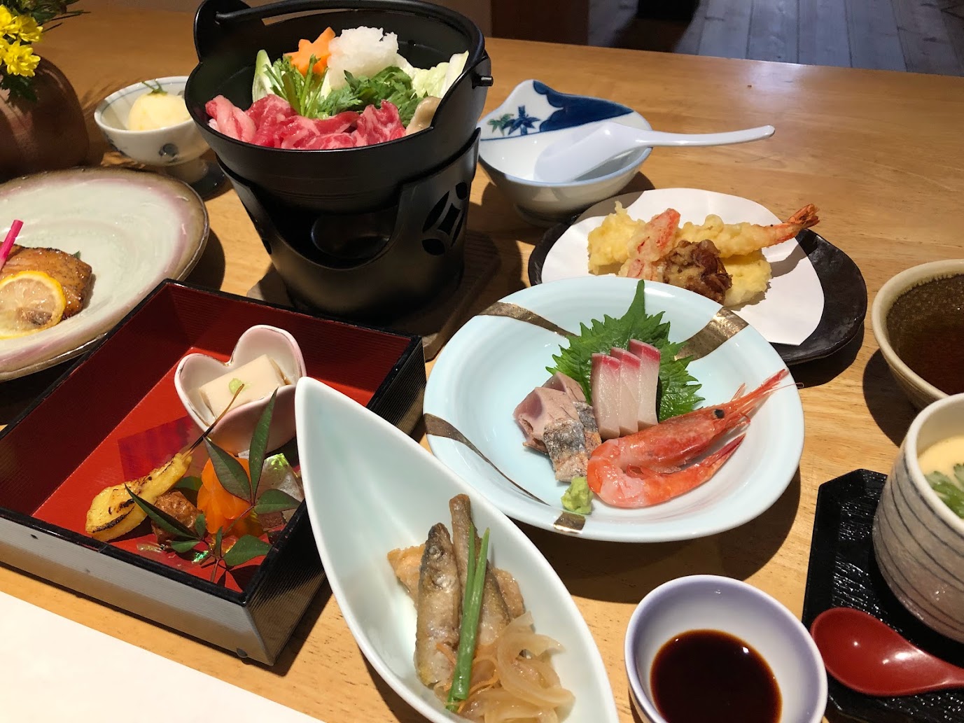 会席　昼食・夕食 5500円　　　(春・夏・秋　慶事法事もプラン)