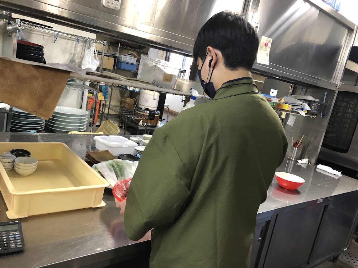 和食中心の調理仕込み・盛り付け補助(キッチンスタッフ)イメージ